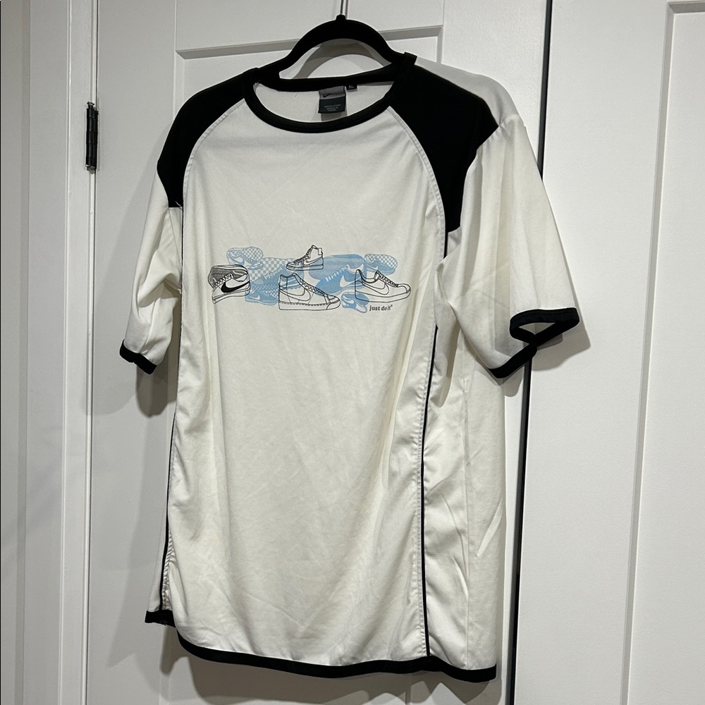 Nike Graphic T-Shirt